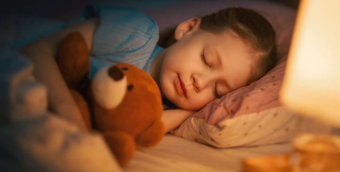 hur mycket sömn behöver barn