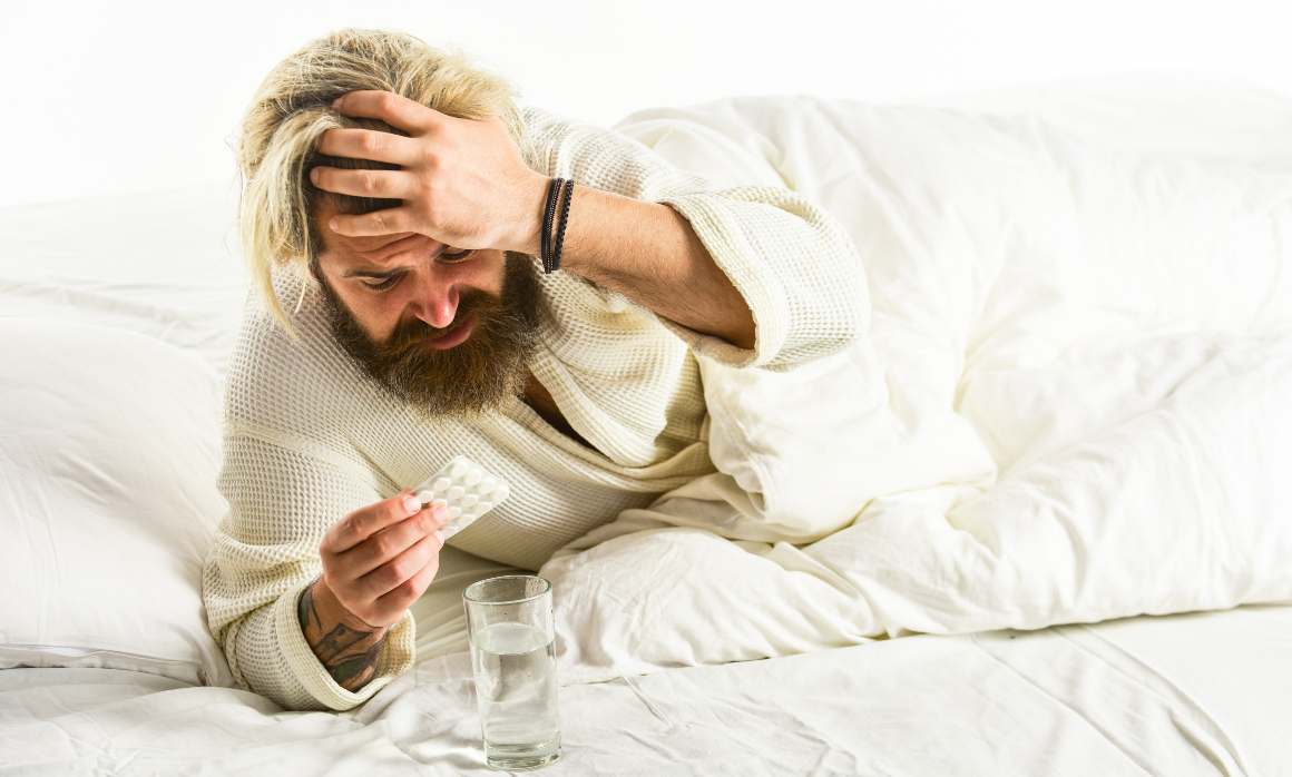 Night Sweats Men: Orsaker, förebyggande och lösningar