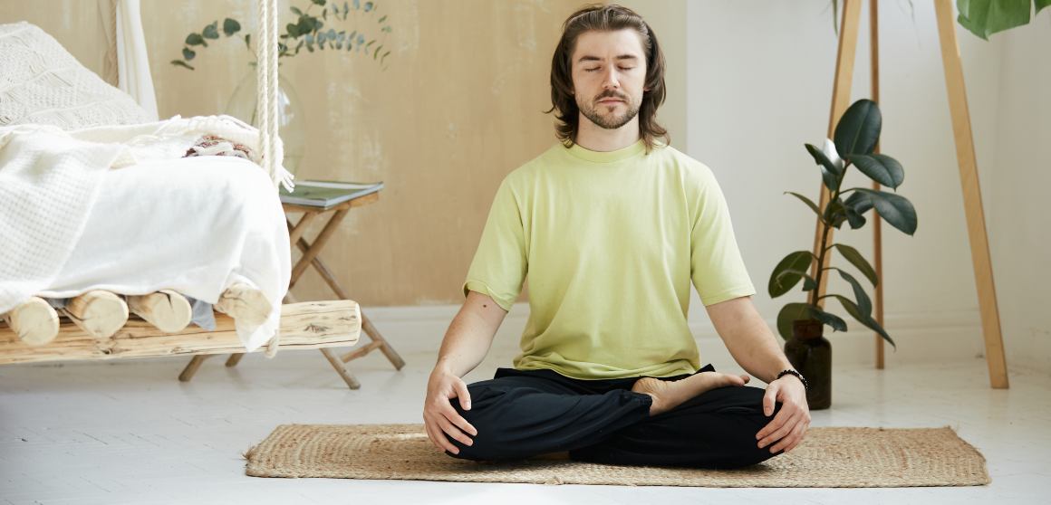 Hur kan man koppla om hjärnan genom meditation?